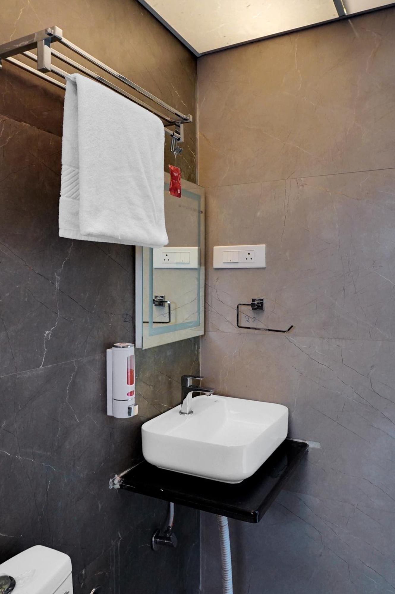 Hotel Sayba Executive Pune Exterior photo